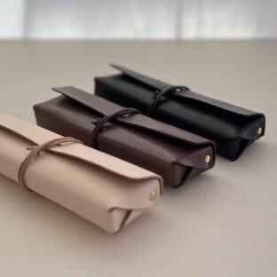 クラシックな革箱ペンケース　姫路レザー