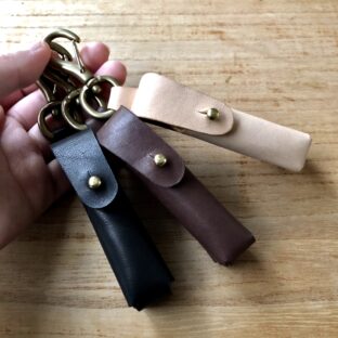 所有欲を満たす専用ホルダー。lip balm holder