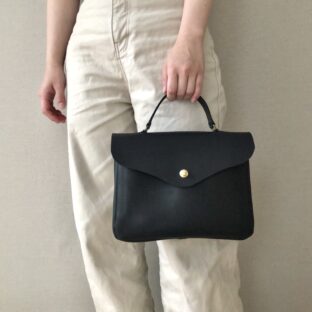new color◎ | 「German hook handbag」スミクロ
