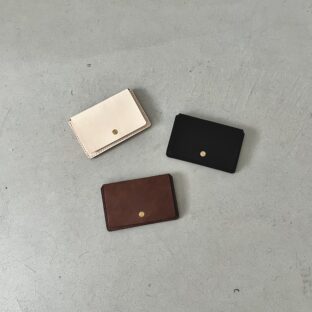 枚数に順応する、包容力のある名刺入れ