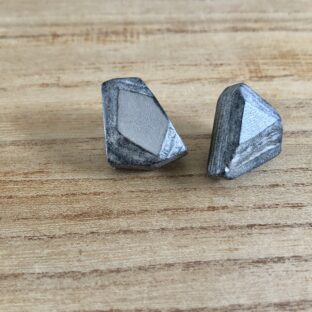 革の石 イヤリング008