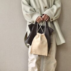 着こなし手帖 | 日々の装いに革ものを合わせる②