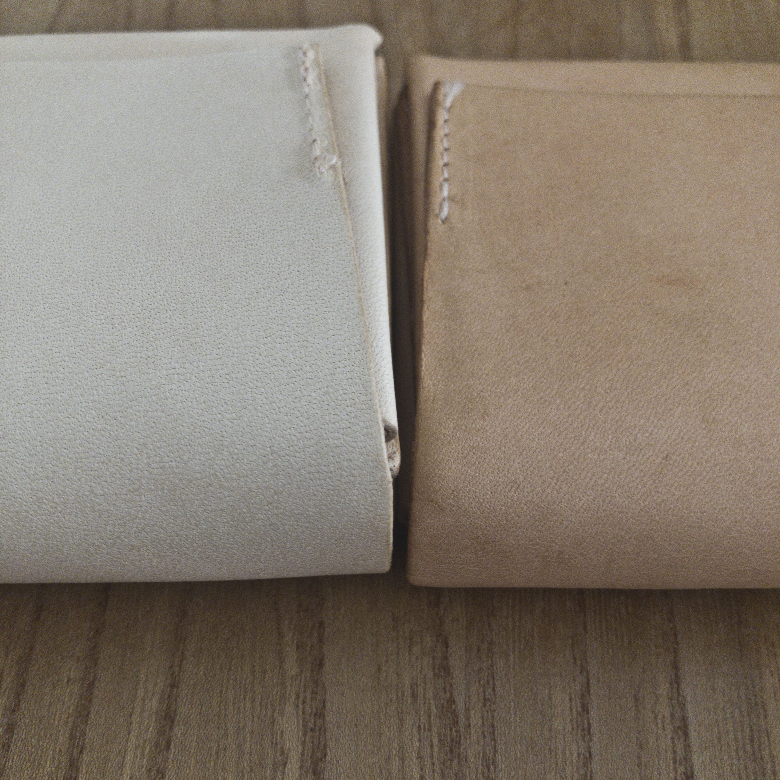 横向きの二つ折り財布（new type） | studio FAVORI（スタジオ ファボリ）