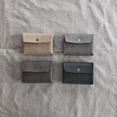 シンメトリーな三つ折り財布　SIBILLA Liscio